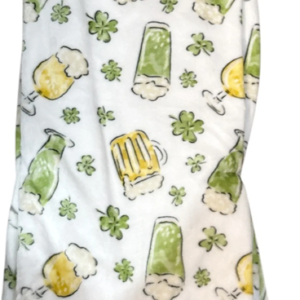 NEW Envogue LUCKY COLLECTION ST. PATRICK’S DAY Throw